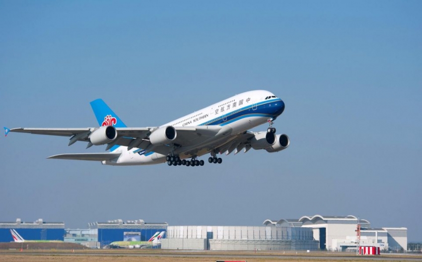 China Southern Airlines reanuda m&aacute;s de 2.100 vuelos dom&eacute;sticos en medio de epidemia