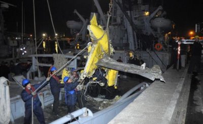 Dos pilotos murieron con la ca&iacute;da del avi&oacute;n de Air Class al R&iacute;o de la Plata 