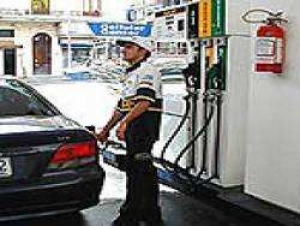 Mal comienzo de la Semana Santa en Uruguay. Medidas en aeropuerto y no habrá combustible