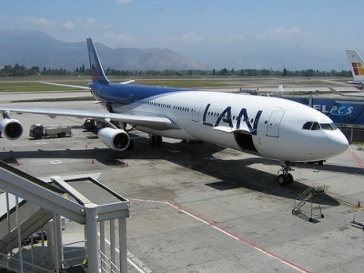 LAN habr&iacute;a decidido la compra de la colombiana AIRES por US$ 32,5 millones