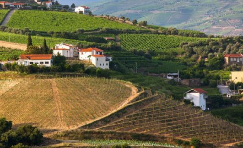 Espa&ntilde;a y Portugal apuestan por el turismo rural