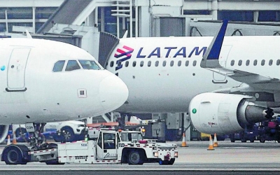 La salida de emergencia de Latam Airlines para implementar el acuerdo con American e IAG