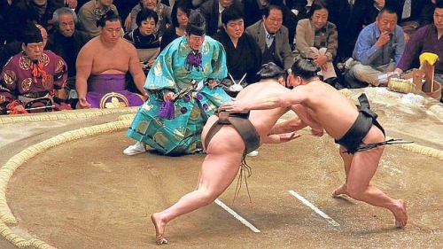Final del torneo de sumo del mes de enero en Tokio