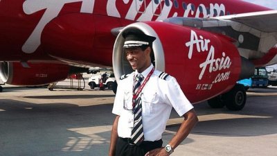 El copiloto franc&eacute;s Remy Plesel 