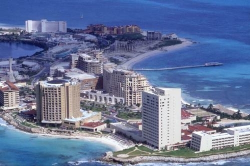  Varios hoteles en Cancún se comercializarán para el turismo nudista 