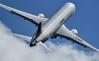 Compa&ntilde;&iacute;as latinoamericanas muestran inter&eacute;s hacia el avi&oacute;n ruso Superjet 100