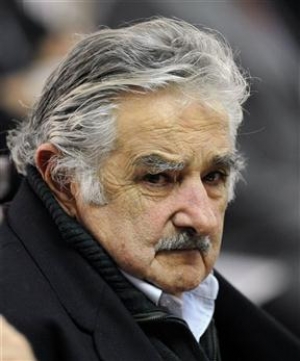 Nueva amenaza en la relaci&oacute;n bilateral. Denuncia Uruguay un "piquete a&eacute;reo"