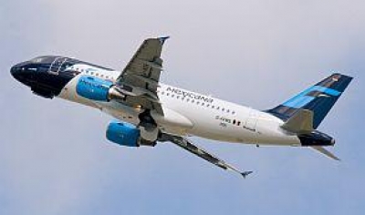 Evalúan trabajadores de Mexicana convertirse en dueños de la empresa 