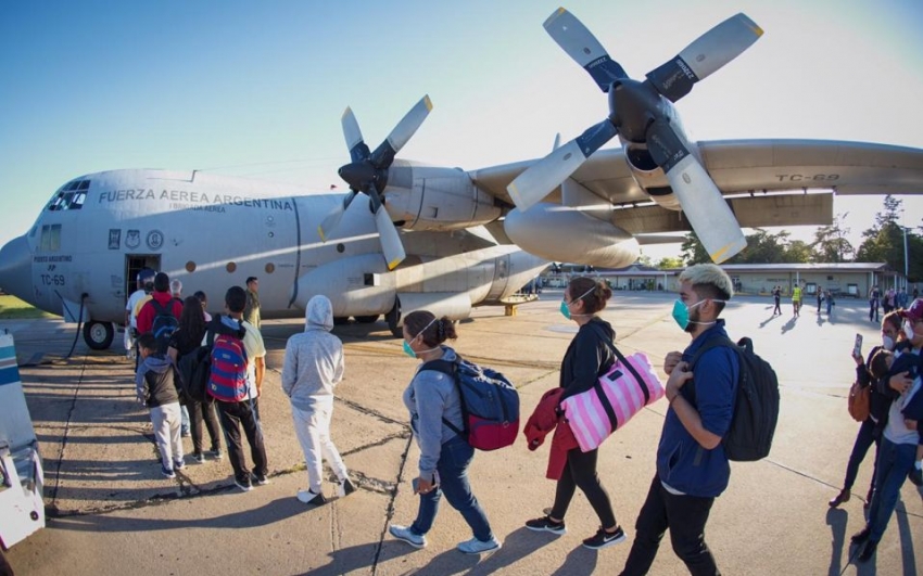 Argentina: gobierno suspende repatriaci&oacute;n de argentinos a&uacute;n varados en el exterior