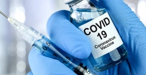 Vacunaci&oacute;n contra COVID-19 a turistas en Uruguay