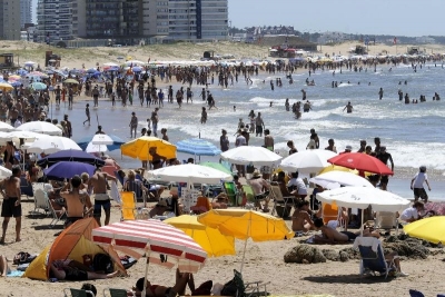 Temporada: Diez d&iacute;as 13,9% menos de turistas extranjeros. Llegaron 17.471 argentinos menos; 3.520 brasile&ntilde;os menos que 2012