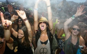 Grandes festivales de rock en el 2013: gu&iacute;a para programar tu viaje con tiempo