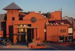 Cierra hotel de Colonia