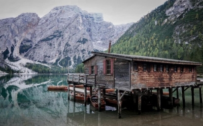 El Lago di Braies, un oasis en medio de los Alpes de Tirol del Sur. 