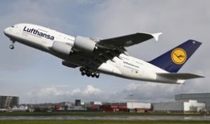 Aerol&iacute;nea alemana Lufthansa contacta a ex CEO de Deutsche Telekom para m&aacute;ximo puesto