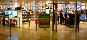 Extienden permiso del Free Shop del puerto mientras López Mena enjuicia al Estado por concesión del mismo