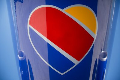 South West, nuevo logo