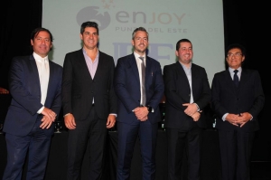 Gustavo Abuchalja, Javier Azcurra, Ignacio Sarmiento, Diego Echeverr&iacute;a y Jorge Abuchalja.