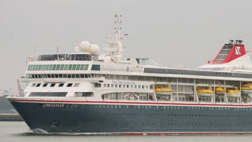 Crucero MS Braemar con turistas afectados por Covid-19.