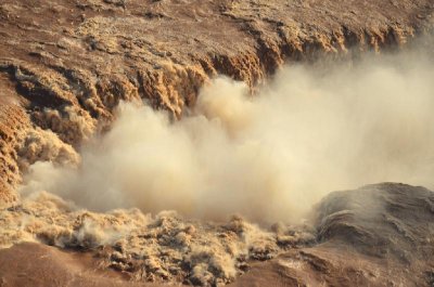 Cataratas desbordadas ahora, pero a fines de los setenta estuvieron casi secas