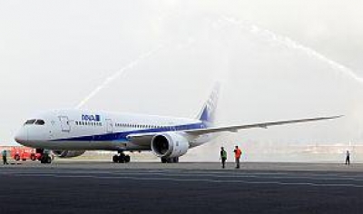 El avi&oacute;n m&aacute;s moderno de Boeing se estrena en Tokio