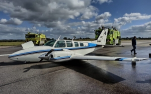 Uruguay: aterrizaje de emergencia de una aeronave civil con falla de tren