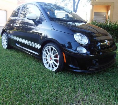 "Veneno en frasco chico" el Fiat 500 Abarth Cabrio