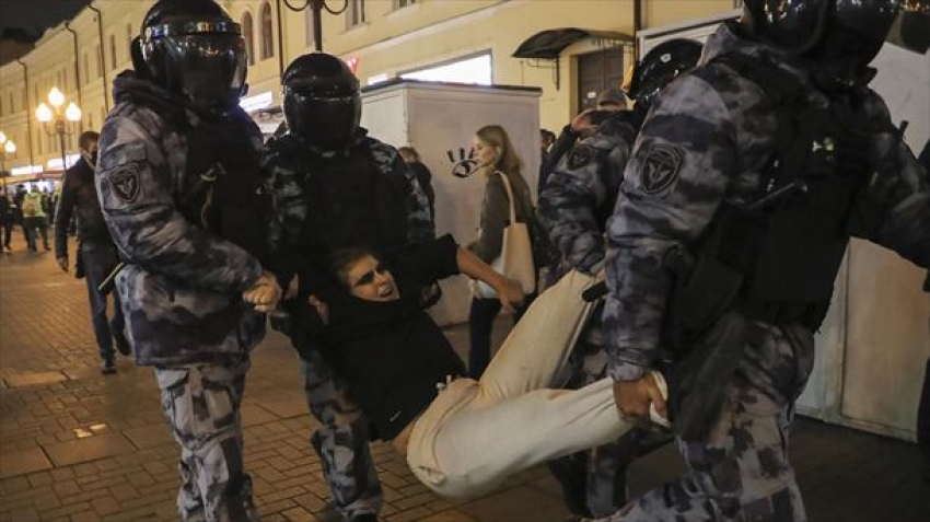 Los vuelos para salir de Rusia se agotan despu&eacute;s de que Putin ordene una "movilizaci&oacute;n parcial" por la guerra