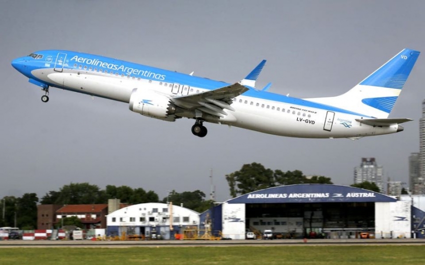 Aerol&iacute;neas Argentinas se fusiona con Austral y ajusta sus n&uacute;meros por la crisis