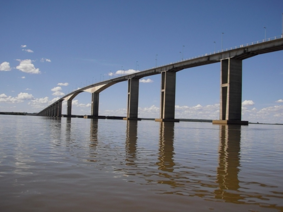 Puente sobre el Río Uruguay Libertador General San Martín