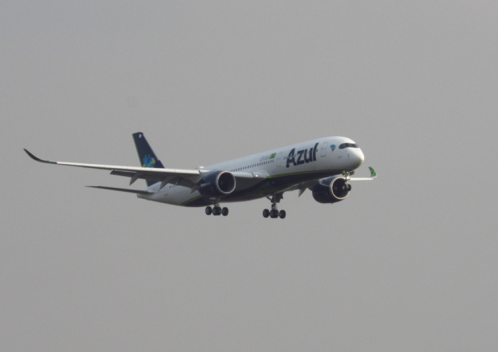 Azul amplía su red internacional y anuncia vuelos directos a París