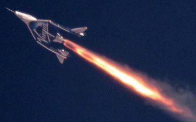&iexcl;Virgin Galactic lo logr&oacute;! Su avi&oacute;n supers&oacute;nico lleg&oacute; al espacio