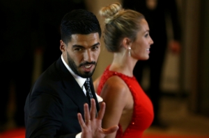 Luis Su&aacute;rez y Sof&iacute;a Balbi en el casamiento de Lionel Messi.