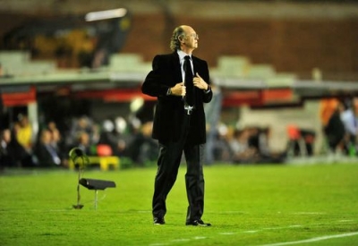 En Zero Hora Deportes: Falcão só vê uma explicação para derrota: “cinco minutos de apagão”