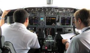 Accidente de avi&oacute;n en Malasia: La transcripci&oacute;n de las conversaciones del Boeing desaparecido sale a la luz