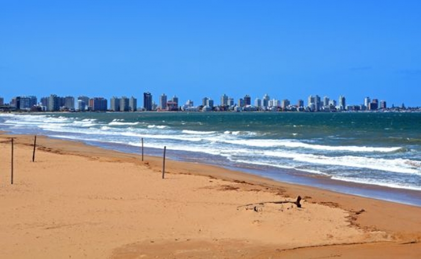 Uruguay: Maldonado cierra sus playas