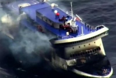 A&uacute;n hay 162 personas a bordo del 'Norman Atlantic'