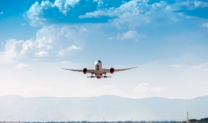 Seg&uacute;n IATA, la reacci&oacute;n de los gobiernos a &oacute;micron amenaza la recuperaci&oacute;n emergente