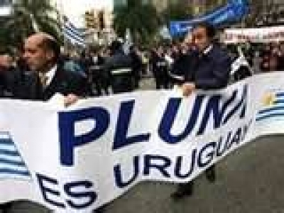 Paro de los funcionarios que aún trabajan en Pluna