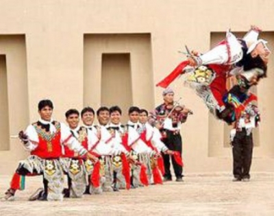 Difundirán valor histórico de la danza de las tijeras en documental