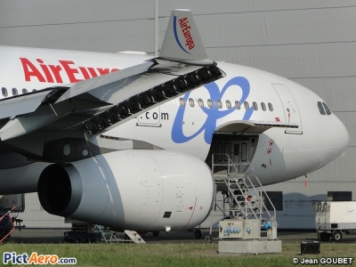  Buscan contratación de personal uruguayo. Ex trabajadores de Pluna evalúan acuerdo con Air Europa