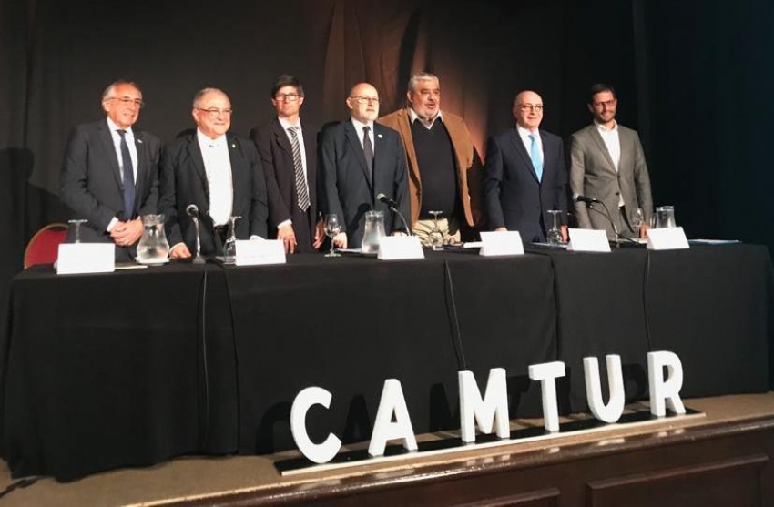 &quot;Hablemos de turismo&quot;. Los referentes políticos respondieron a la Cámara Uruguaya de Turismo