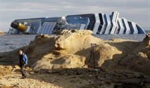Los peritos descubren que el crucero 'Costa Concordia' sufri&oacute; una aver&iacute;a grave d&iacute;as antes del accidente