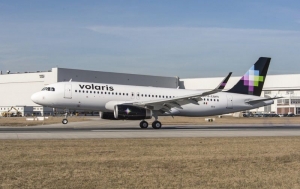 Volaris firma acuerdo con Airbus para adquirir 80 aviones
