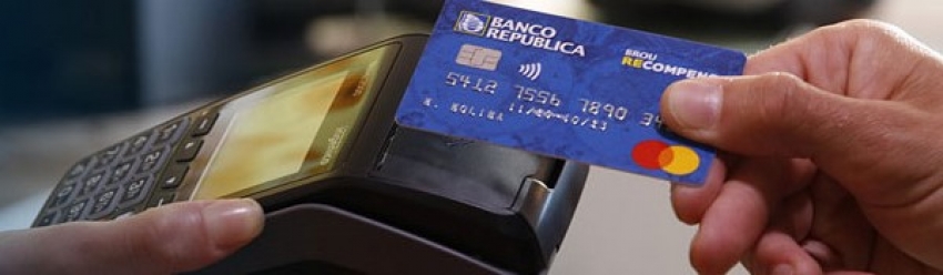 El BROU lanza la tarjeta Mastercard Recompensa en apoyo al turismo