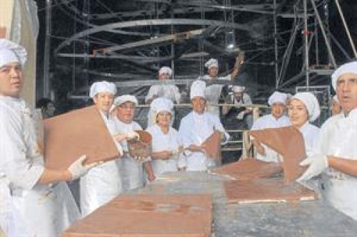 Bariloche va por el Guinness de Pascua