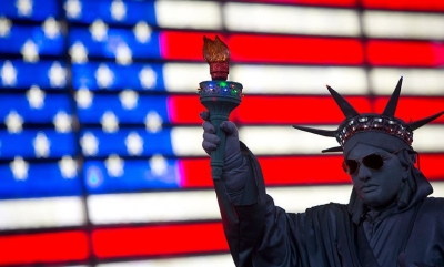 Pek&iacute;n advierte sobre el peligro de viajar a EE.UU. por los tiroteos y los robos