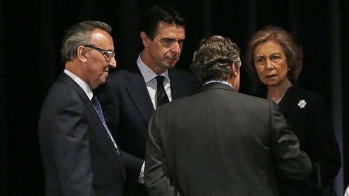 Gaspart, el ministro Soria y Joan Rosell conversan con Doña Sofía en un momento de la inaguración de la Cumbre del Consejo de Turismo de la CEOE