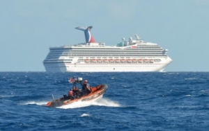 Cuatro d&iacute;as a la deriva en un Crucero, con comida racionada y ba&ntilde;os limitados