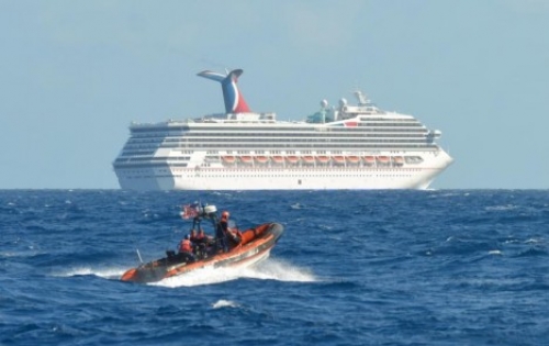 Cuatro d&iacute;as a la deriva en un Crucero, con comida racionada y ba&ntilde;os limitados